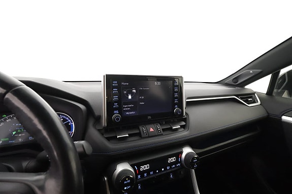 Toyota RAV4 14 of 17