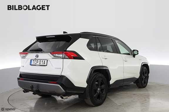 Toyota RAV4 4 of 17