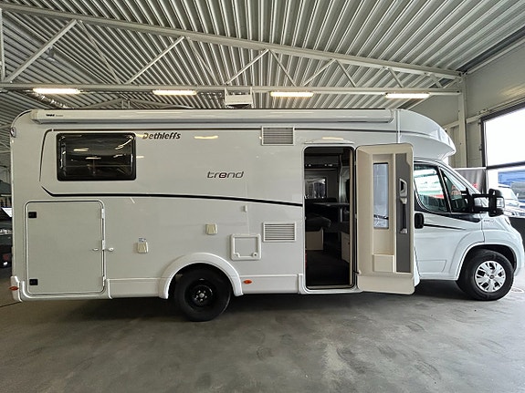Dethleffs Trend 7057 / B-körkort / Taksäng / Långbädd / Garage / 4495kr/mån 2 of 26