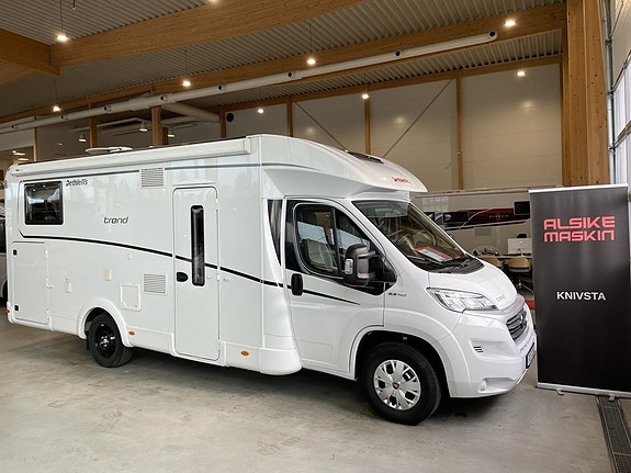 Dethleffs Trend 7057 / B-körkort / Taksäng / Långbädd / Garage / 4495kr/mån