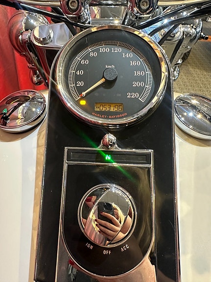 Harley-Davidson FLSTN DELUXE 8 of 13