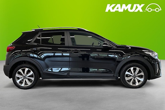 Kia Stonic 2 of 5