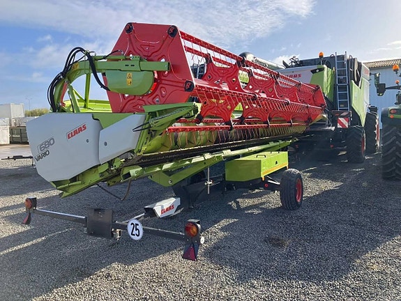 Claas Trion 650 9 of 12