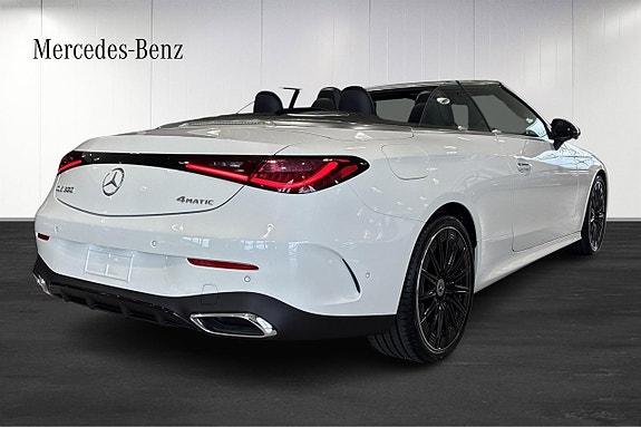 Mercedes-Benz CLE300 3 of 5