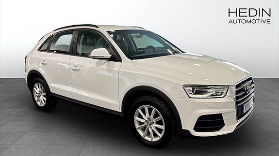 Audi Q3 2 of 5