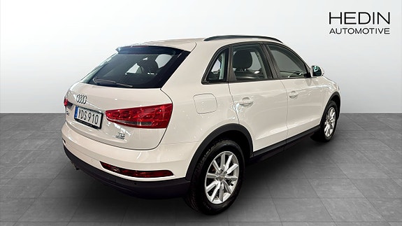 Audi Q3 3 of 5