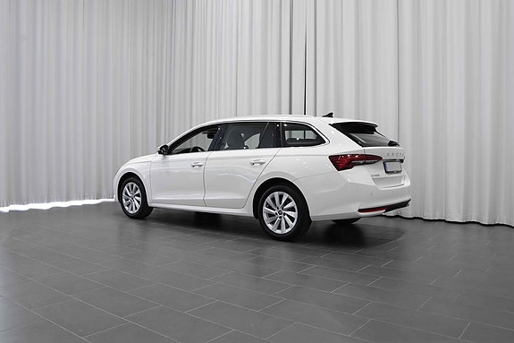 Skoda Octavia 3 of 5