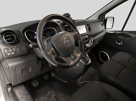 Opel Vivaro 5 of 5