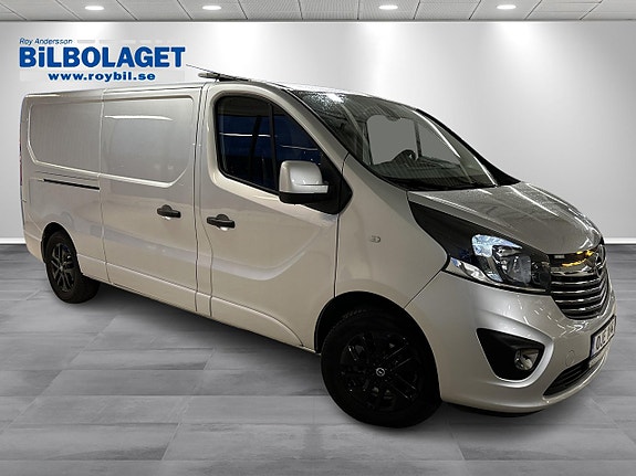 Opel Vivaro 13 of 13