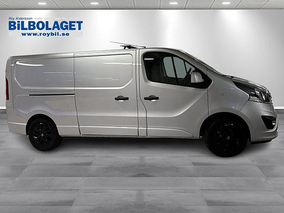 Opel Vivaro 2 of 5