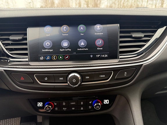 Opel Insignia 18 of 22