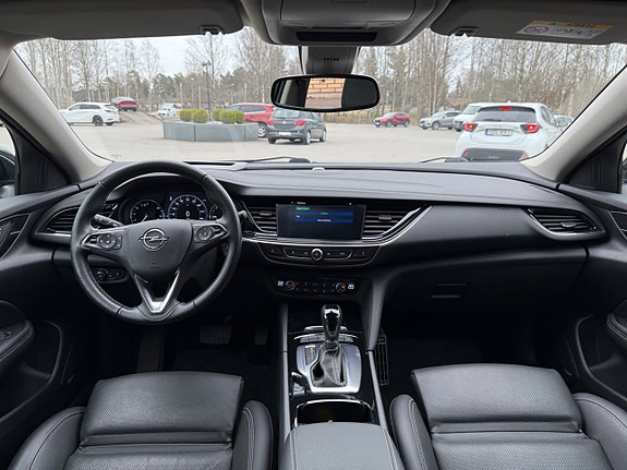 Opel Insignia 12 of 22