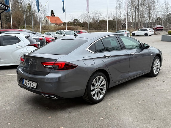 Opel Insignia 4 of 5