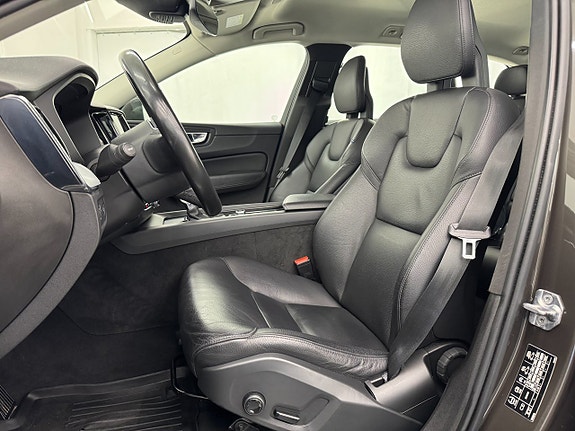 Volvo XC60 8 of 22