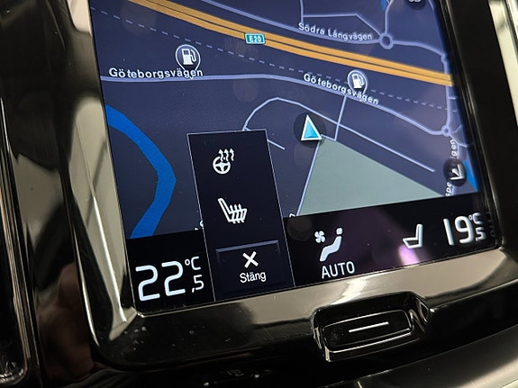 Volvo XC60 14 of 22