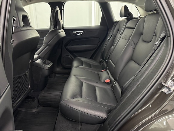 Volvo XC60 9 of 22