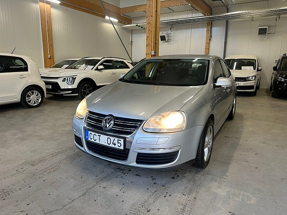 Volkswagen Jetta 5 of 5