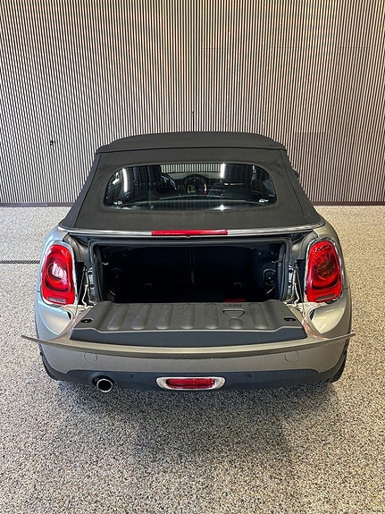 MINI Cooper 11 of 12