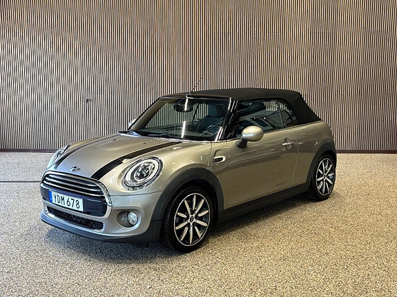 MINI Cooper 2 of 5