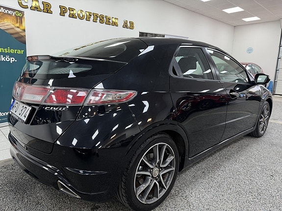 Honda Civic 4 of 5