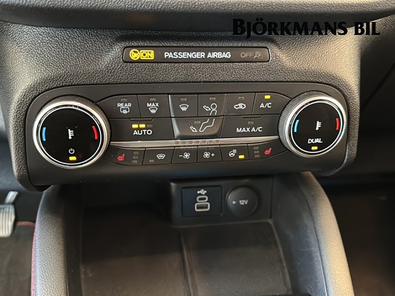 Ford Kuga 13 of 16