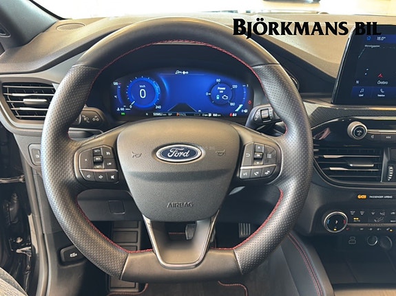 Ford Kuga 10 of 16