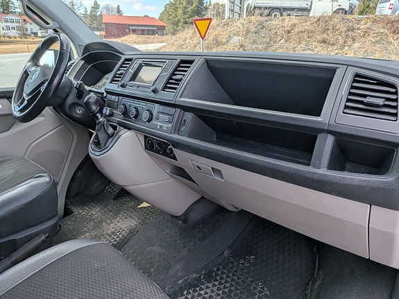 Volkswagen Transporter 15 of 20