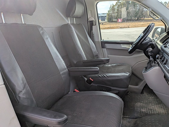 Volkswagen Transporter 12 of 20