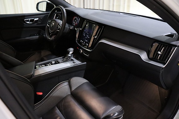 Volvo V60 26 of 27
