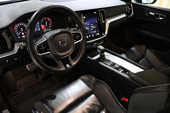 Volvo V60 17 of 27