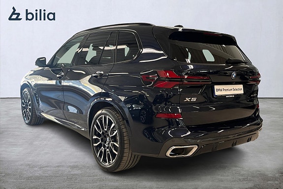 BMW X5 2 of 5