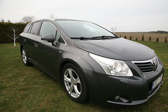 Toyota Avensis 11 of 20