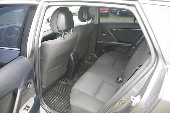 Toyota Avensis 17 of 20
