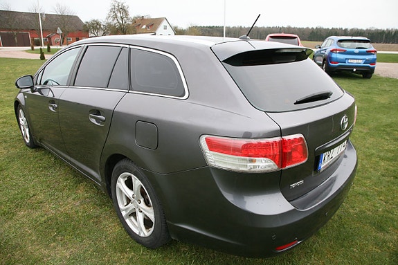 Toyota Avensis 13 of 20