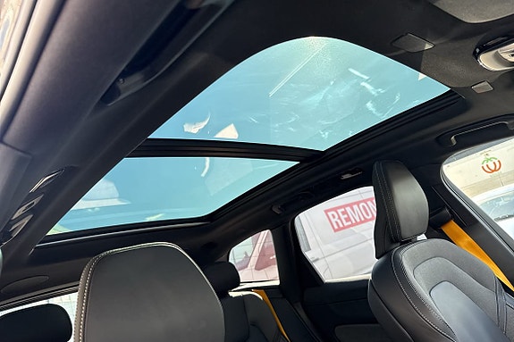 Volvo XC60 14 of 17