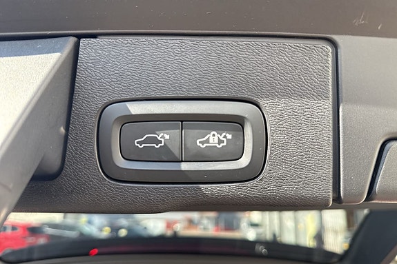 Volvo XC60 17 of 17