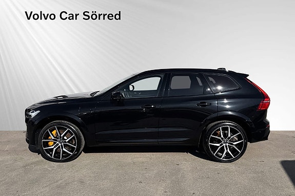 Volvo XC60 3 of 17