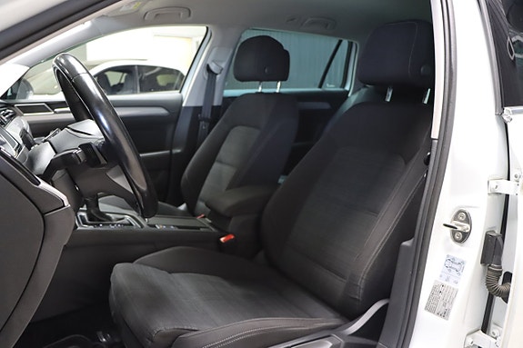 Volkswagen Passat 11 of 20