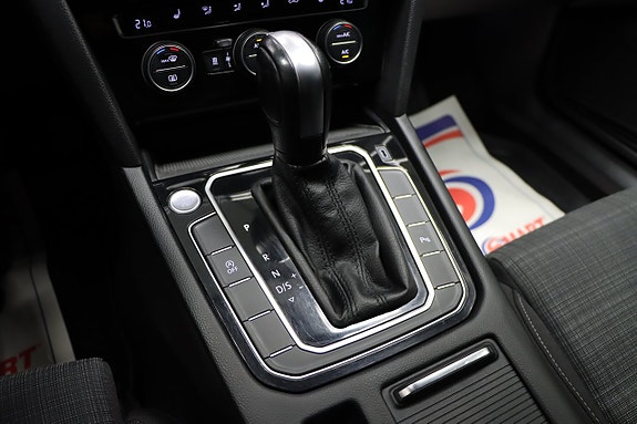 Volkswagen Passat 14 of 20
