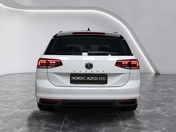 Volkswagen Passat 4 of 5