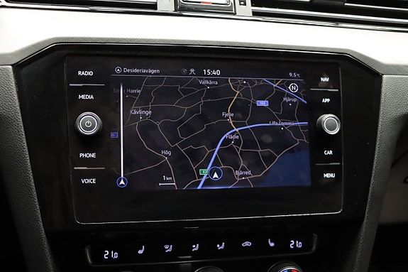 Volkswagen Passat 16 of 20
