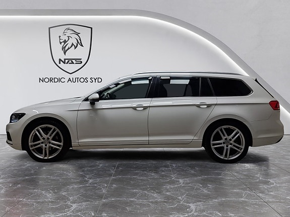 Volkswagen Passat 2 of 5