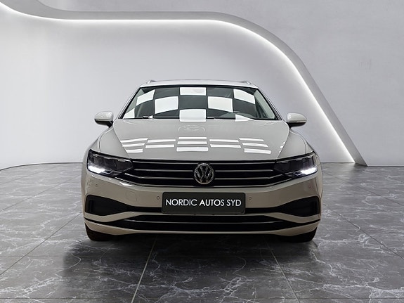 Volkswagen Passat 7 of 20