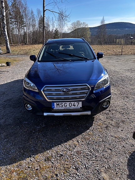 Subaru Outback 2 of 5