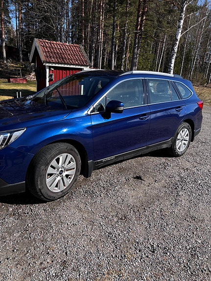 Subaru Outback 3 of 5
