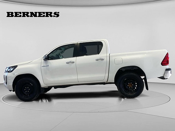 Toyota HiLux 2 of 5