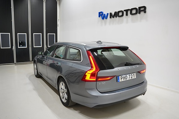 Volvo V90 4 of 22