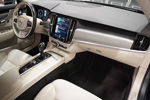 Volvo V90 8 of 22