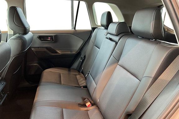 Toyota RAV4 13 of 23