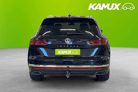 Volkswagen Touareg 5 of 5